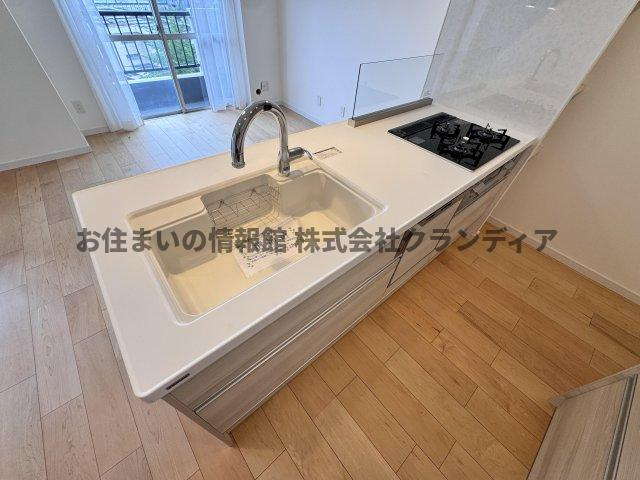 東カングランドマンション第二松戸のキッチン|ドキドキの新生活も、安心してスタート。ぴったりの住まいを見つけませんか？クランディアが一緒に住まい選びをサポートします‼　まずは、お気軽にお問合せください　＃クランディア
