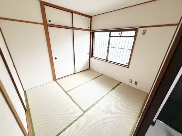 ダフゴ第2マンションの和室