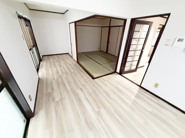 ダフゴ第2マンションの和室