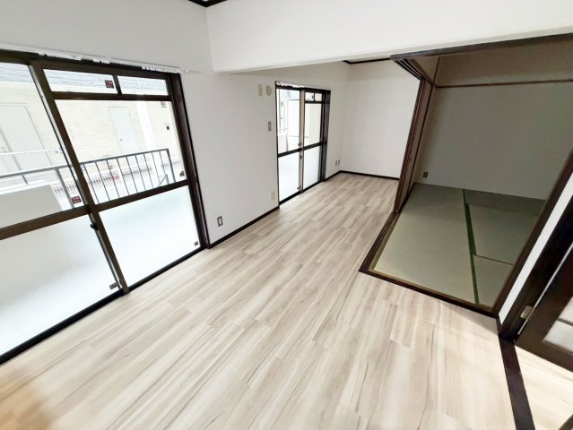 ダフゴ第2マンションの内装
