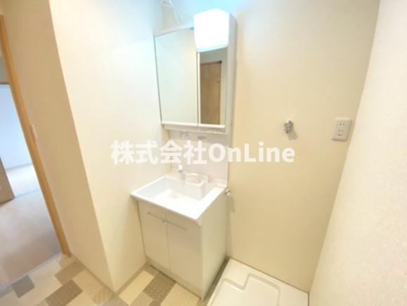 F+style 八尾北本町1号館の独立洗面台