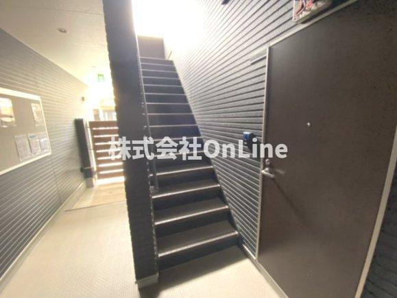 F+style 八尾北本町1号館のロビー