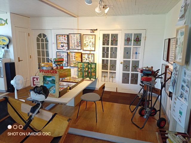松屋明石町ビルの内装