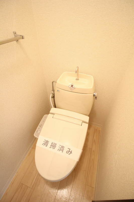 セゾン桜新町Cのトイレ|温水洗浄便座付き♪