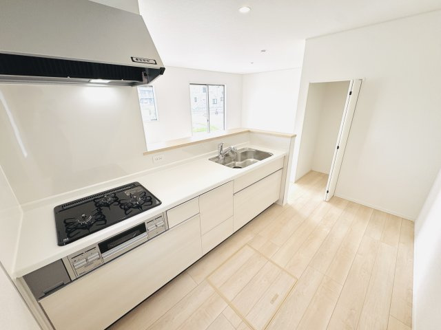 Cradle Garden大泉町寄木戸第17　新築住宅 5号棟のキッチン