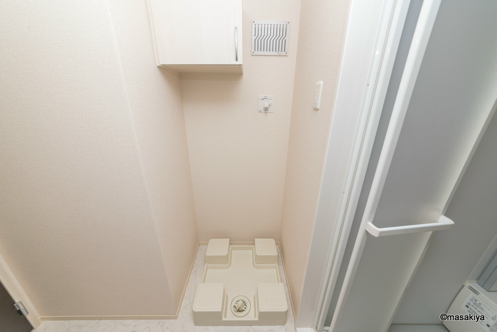 アンソレイユ・ヒルズ　Cの洗面所|室内洗濯機置き場