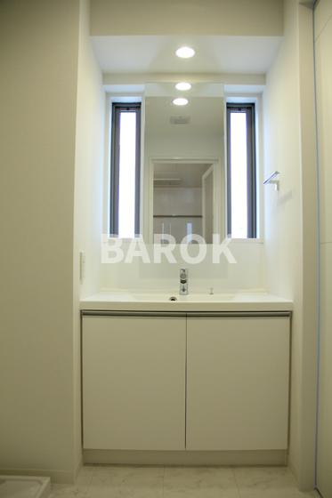 福岡市中央区渡辺通３丁目の賃貸マンションの洗面所
