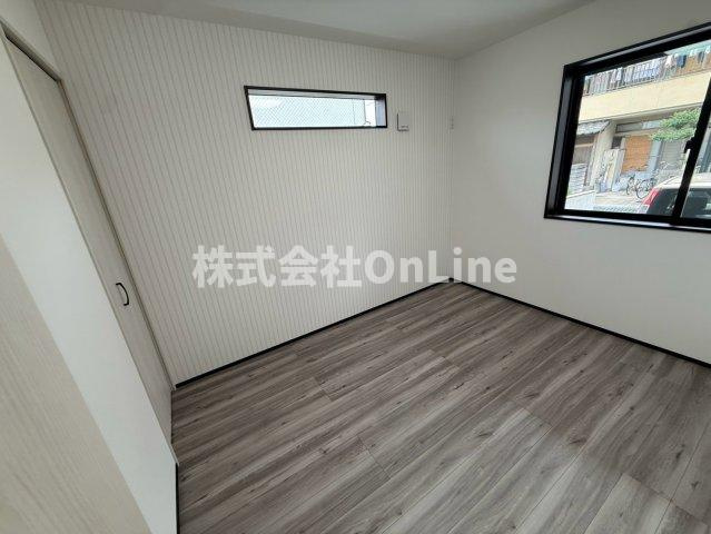 八尾市曙町２丁目戸建の洋室