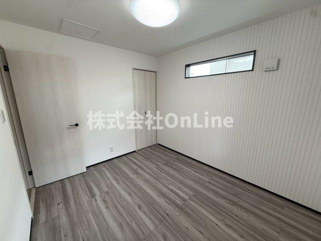 八尾市曙町２丁目戸建の洋室