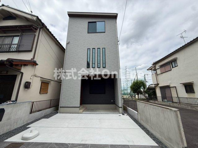 八尾市曙町２丁目戸建の外観