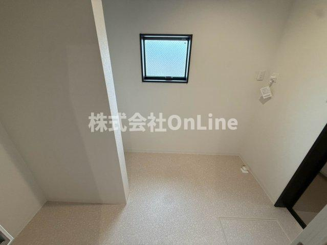 八尾市曙町２丁目戸建の洗面所