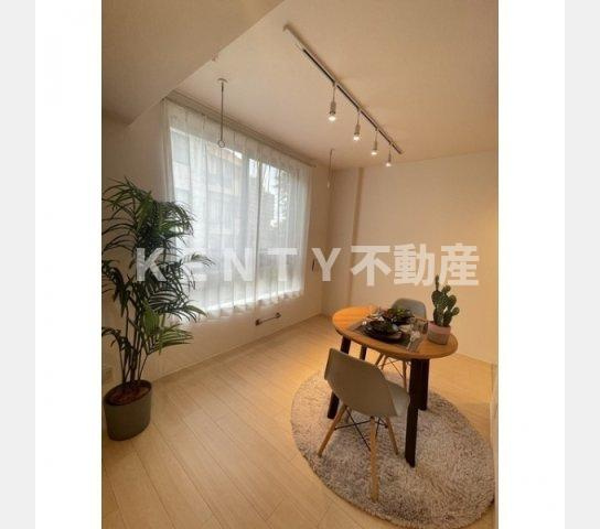 【居間・リビング】 | エスタート大井町フォレスト | ゆったり過ごせる居間です