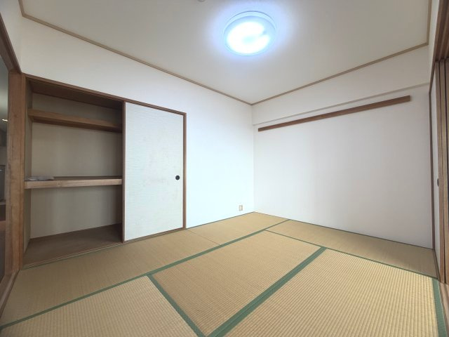 ネクステージ西神中央C棟の和室