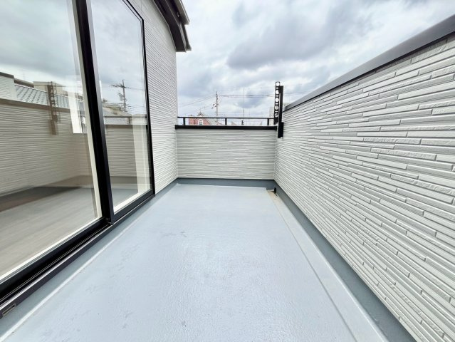 【仲介手数料無料】ふじみ野市西原１丁目のバルコニー|開放的で明るい空間を演出してくれるバルコニーです