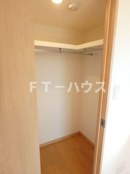 レオ四拾六番館の収納