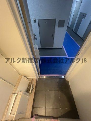 エヴェナール方南町の玄関