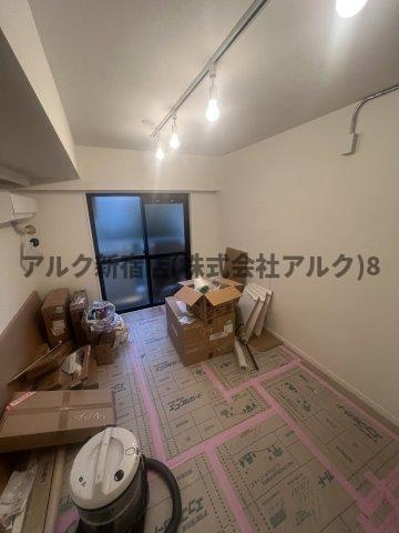 エヴェナール方南町の居間・リビング|こちらのリビングで趣味の時間をお楽しみください