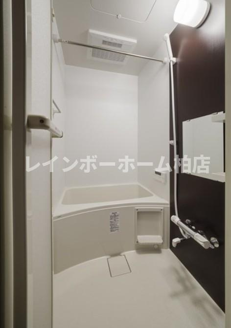 特典：仲介手数料が半額です!!の浴室|お風呂で日々の疲れを落としましょう