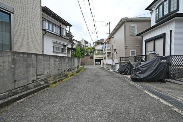 箕面市桜ケ丘4丁目中古一戸建て｜4LDK＋駐車1台可の周辺