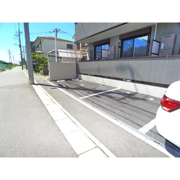 【駐車場】
