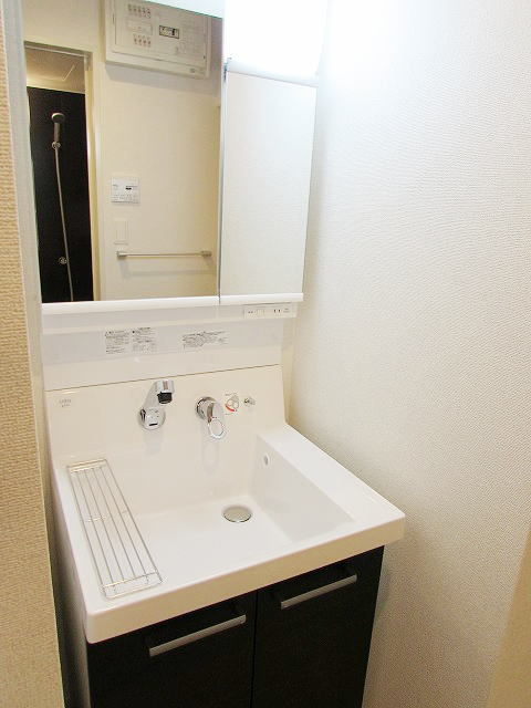 グランドクリーンヒット松田の洗面所|シンプルで使いやすい洗面台です！