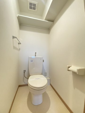 御所ノ瀬マンションのトイレ|※同物件、別のお部屋の写真です。