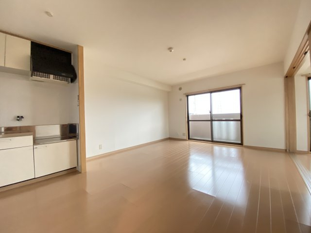 御所ノ瀬マンションの居間・リビング|※同物件、別のお部屋の写真です。