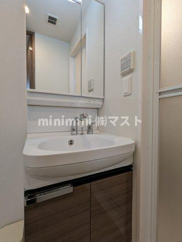 大阪市西区九条１丁目の賃貸マンションの洗面所