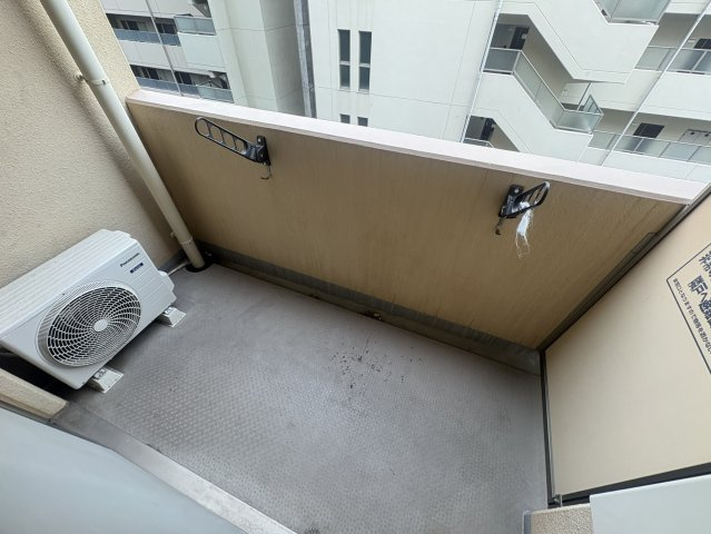ドゥーエ江坂のバルコニー