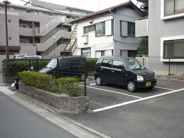 【駐車場】