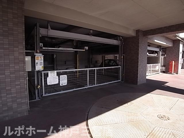 パルシオ三宮フラワーロードの駐車場