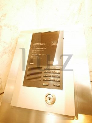 シュプレ新横浜のセキュリティ|安心安全のモニター付きインターホン完備！