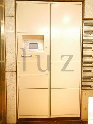 シュプレ新横浜のその他共用部分|帰りが遅くても安心の宅配ボックス完備！