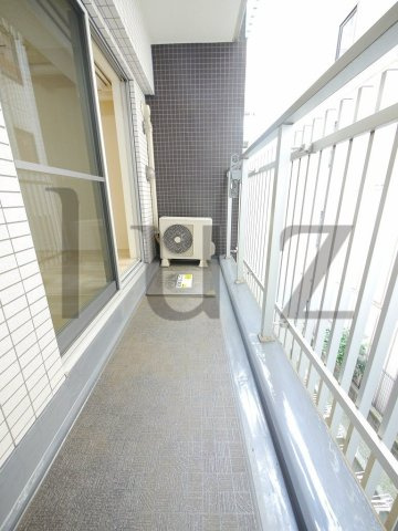 シュプレ新横浜のバルコニー