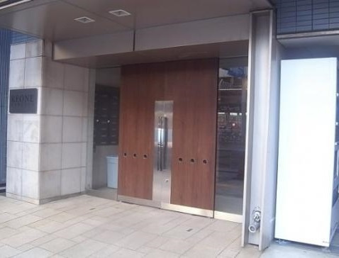レオーネ亀戸のエントランス