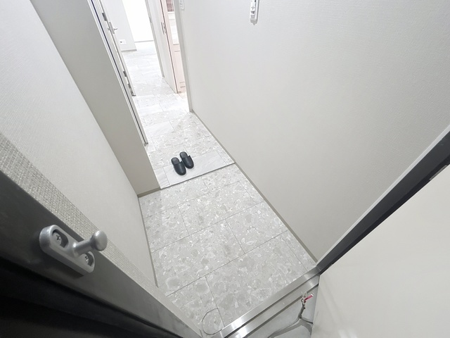 ネクストステージ神戸元町の玄関