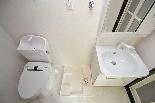 サンクラッソ神戸山手の洗面所
