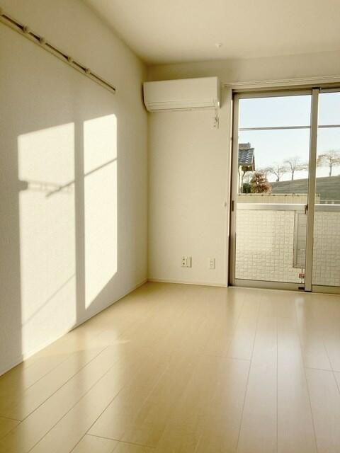 エンゼルの居間・リビング|※１０６号室引用