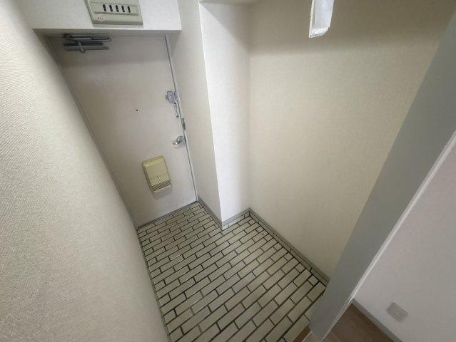 第二阿井マンションの玄関