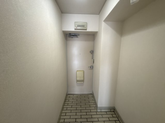 第二阿井マンションの玄関