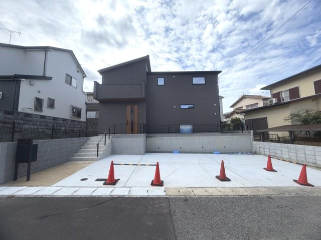 神戸市西区桜が丘東町1丁目新築の外観