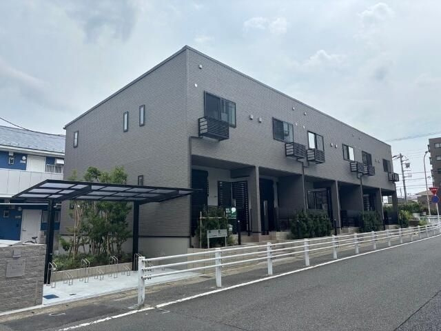 リヴィエール・キキの画像