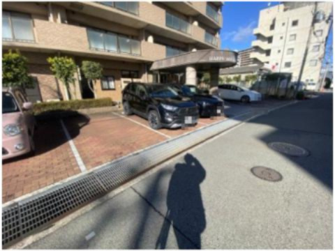 ハッピーエイジ土山の駐車場