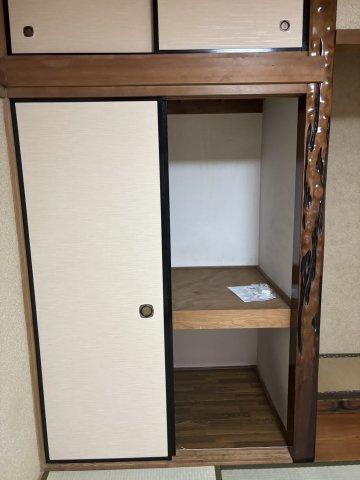 生野東安田貸家の収納