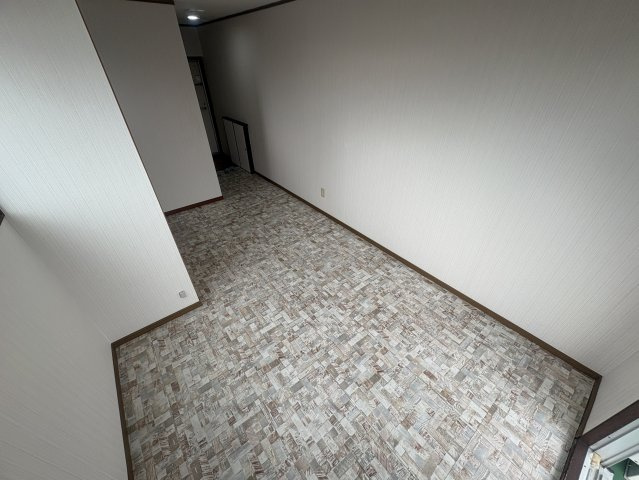 北沢江の木ビルの内装