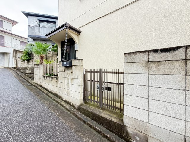 松戸市五香西４丁目貸家（ＪＴＩ）のエントランス