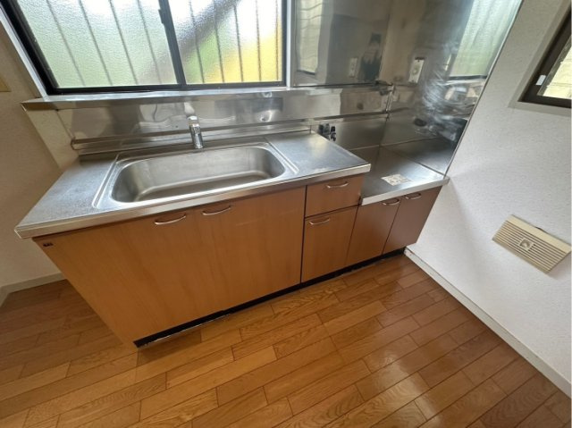 ドムスクラーラのキッチン|※別部屋参考写真