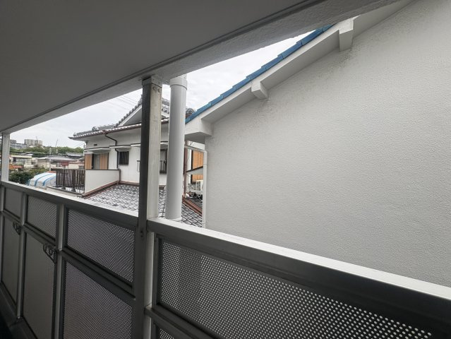 クレイドル江坂のバルコニー