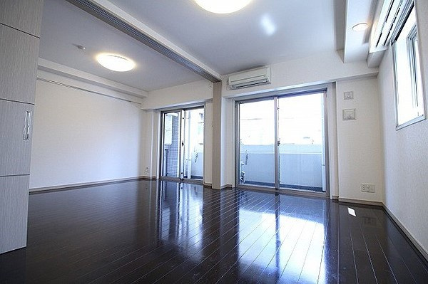 墨田区石原２丁目の賃貸マンションの居間・リビング