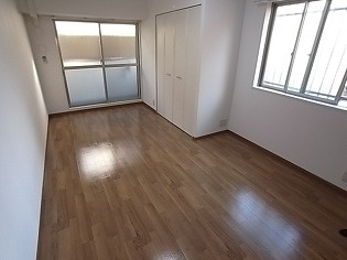 神戸市中央区山本通３丁目の賃貸マンションの居間・リビング